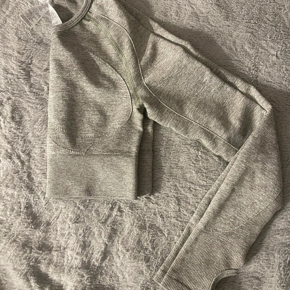 Gymshark top